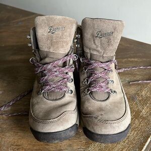 Danner Women's Tan Combat Boots with Maroon Laces